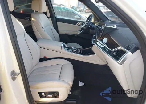 2025 BMW X5 Phev xDrive50E from USA, damaged, VIN 5UX43EU09S9X76513